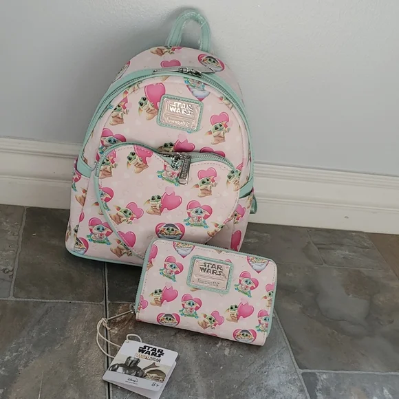 Loungefly - Star Wars Mandalorian Grogu Valentine’s backpack & zip around wallet ?Loungefly Star Wars Mandalorian Grogu Valentines Mini  main image 3
